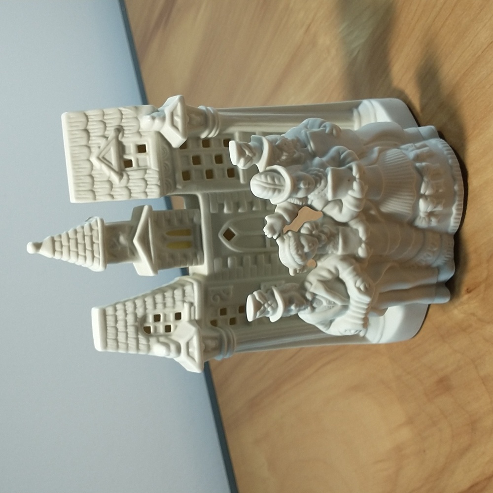 Partylite Village Carolers Votive Candle Holder